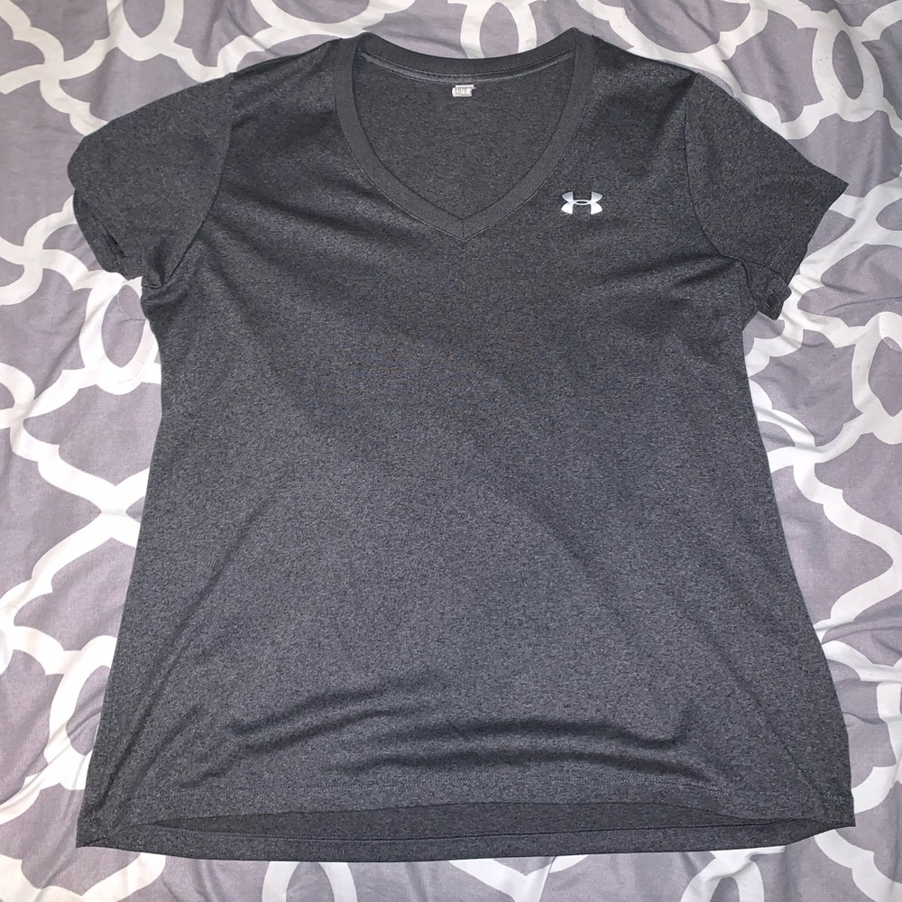 Women’s Under Armour V-Neck Shirt
